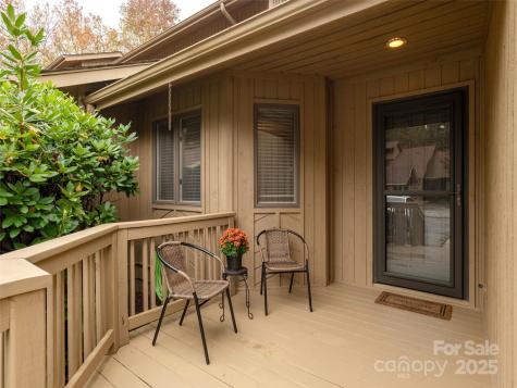 606 Red Oak Drive Hendersonville NC 28791