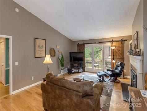 606 Red Oak Drive Hendersonville NC 28791