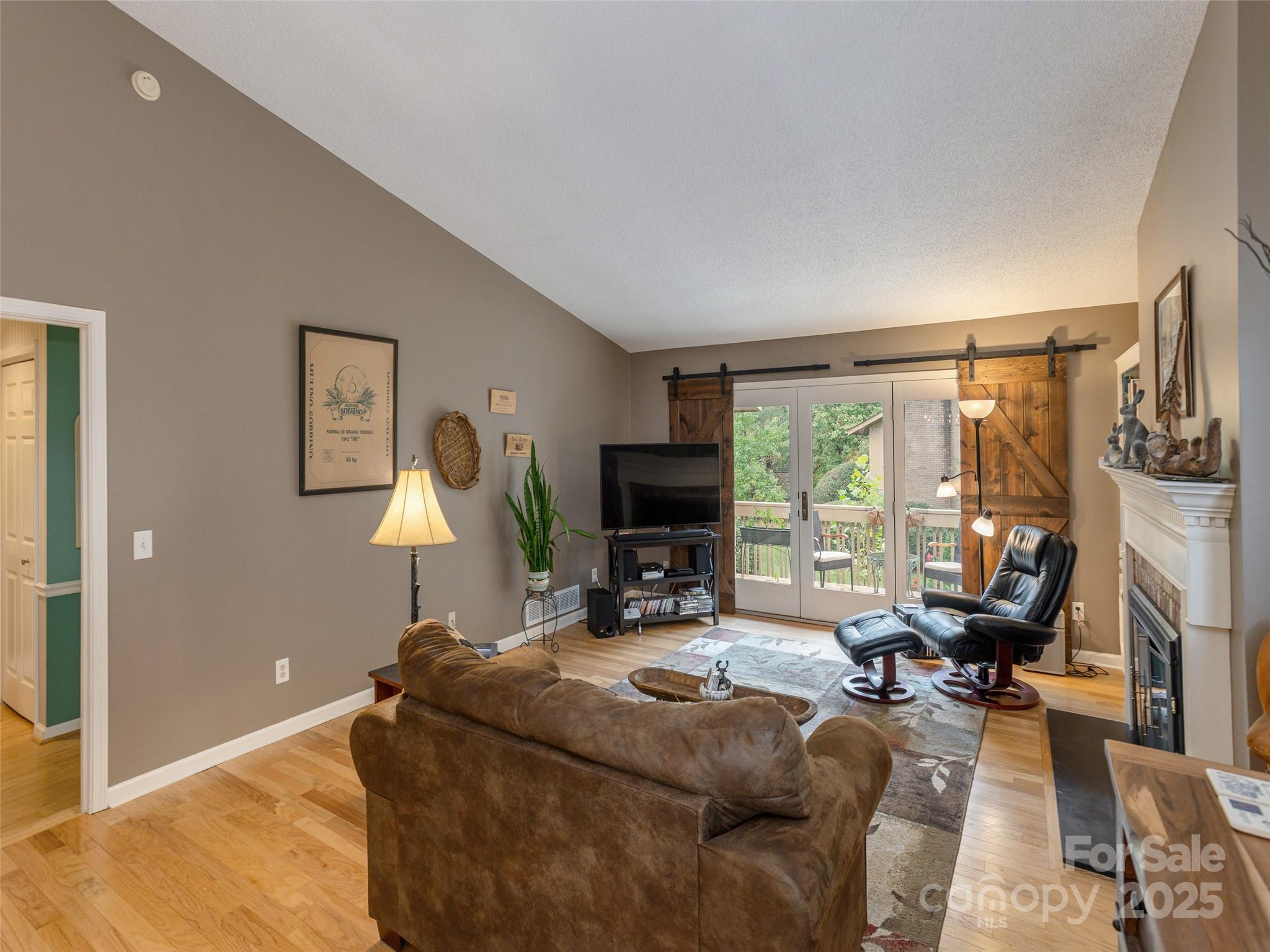 606 Red Oak Drive Hendersonville NC 28791