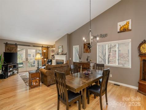 606 Red Oak Drive Hendersonville NC 28791