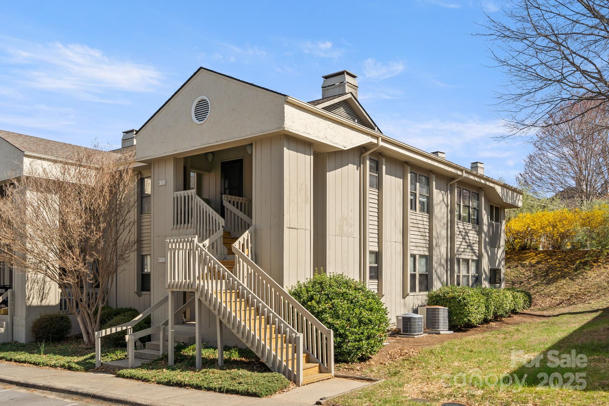 1206 Abbey Circle Asheville NC 28805