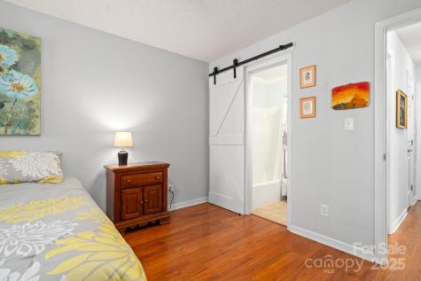 1206 Abbey Circle Asheville NC 28805