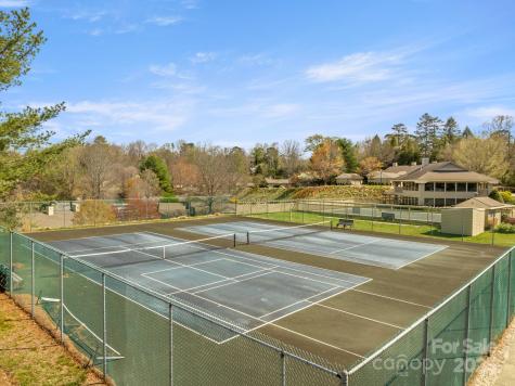 1206 Abbey Circle Asheville NC 28805
