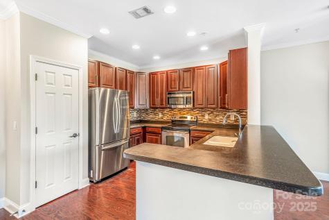 1000 E Woodlawn Road Charlotte NC 28209