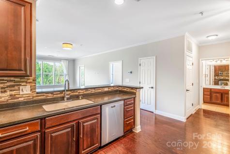 1000 E Woodlawn Road Charlotte NC 28209