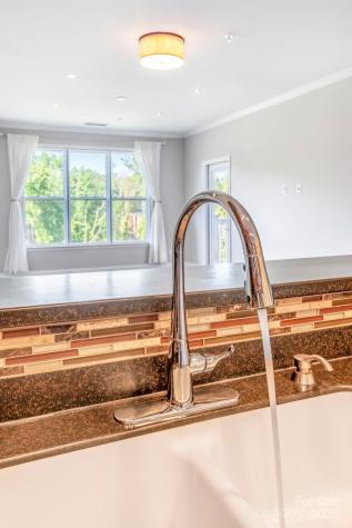 1000 E Woodlawn Road Charlotte NC 28209