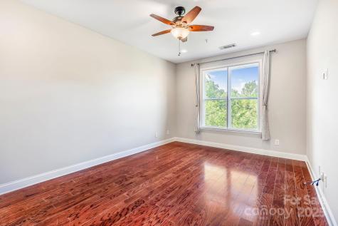 1000 E Woodlawn Road Charlotte NC 28209