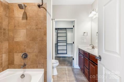 1000 E Woodlawn Road Charlotte NC 28209