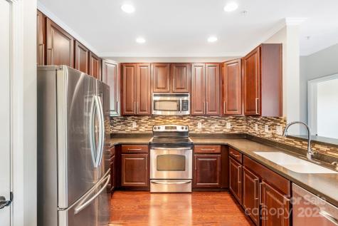 1000 E Woodlawn Road Charlotte NC 28209