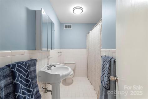 1300 Queens Road Charlotte NC 28207