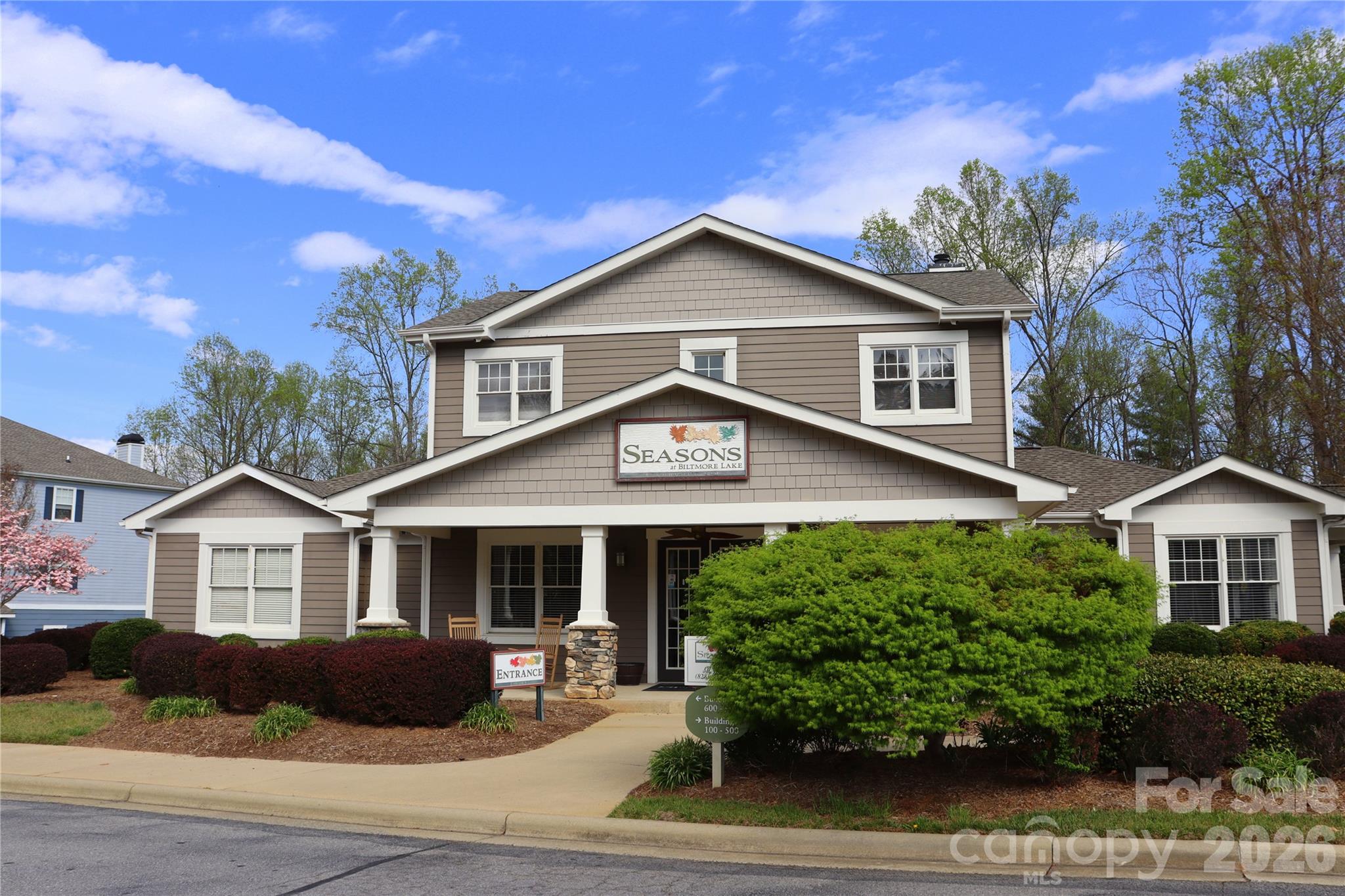 700 Vista Lake Drive Candler NC 28715