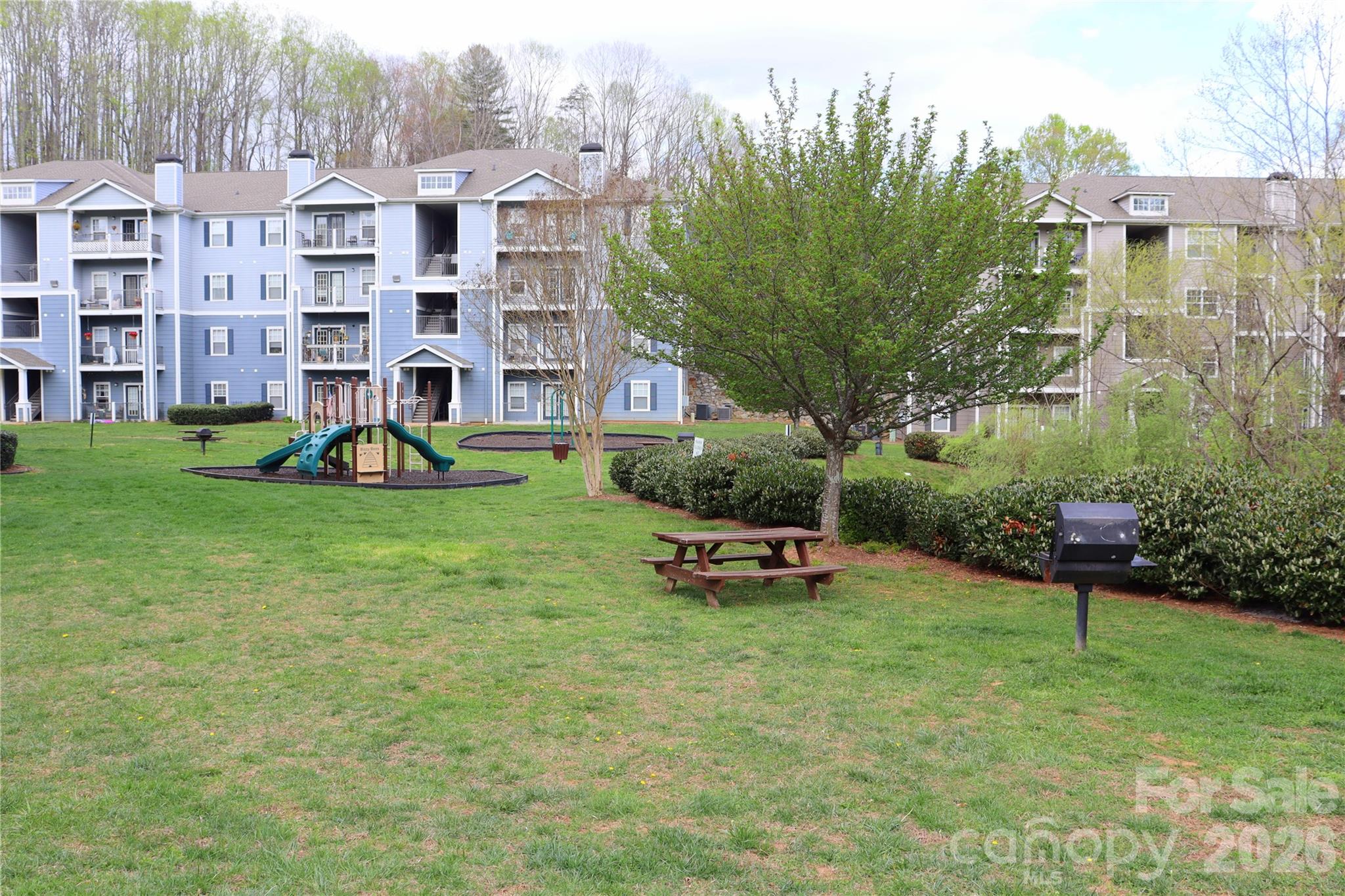 700 Vista Lake Drive Candler NC 28715