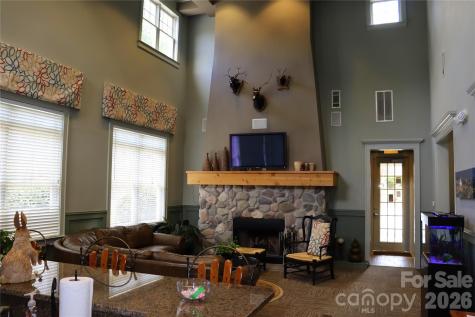 700 Vista Lake Drive Candler NC 28715