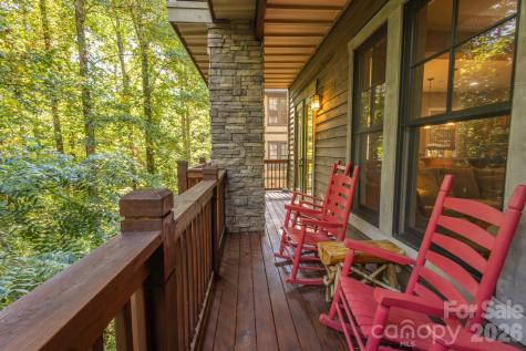 150-2 Saddle Notch Lane Tuckasegee NC 28783