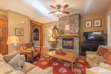 150-2 Saddle Notch Lane Tuckasegee NC 28783