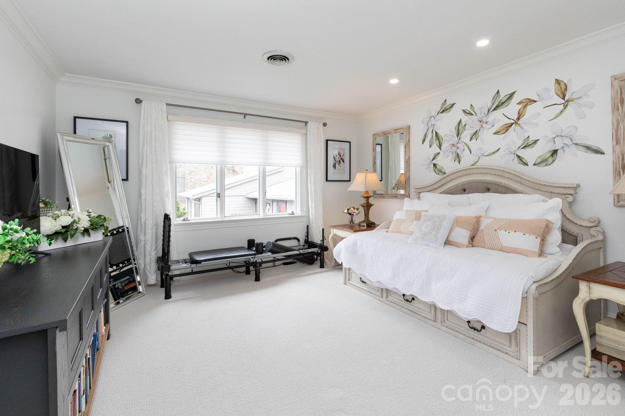 515 Crowfields Lane Asheville NC 28803