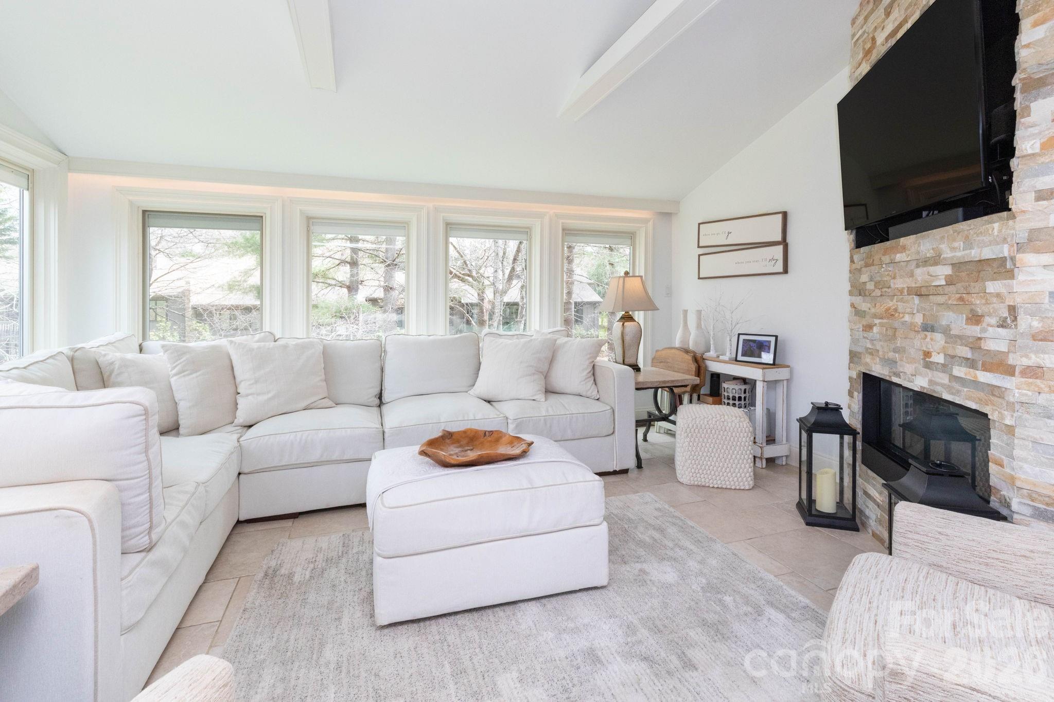 515 Crowfields Lane Asheville NC 28803
