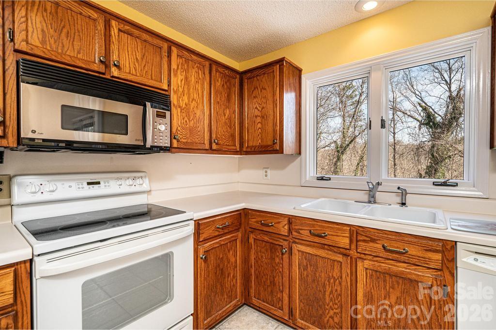 2231 6th Street NW Hickory NC 28601