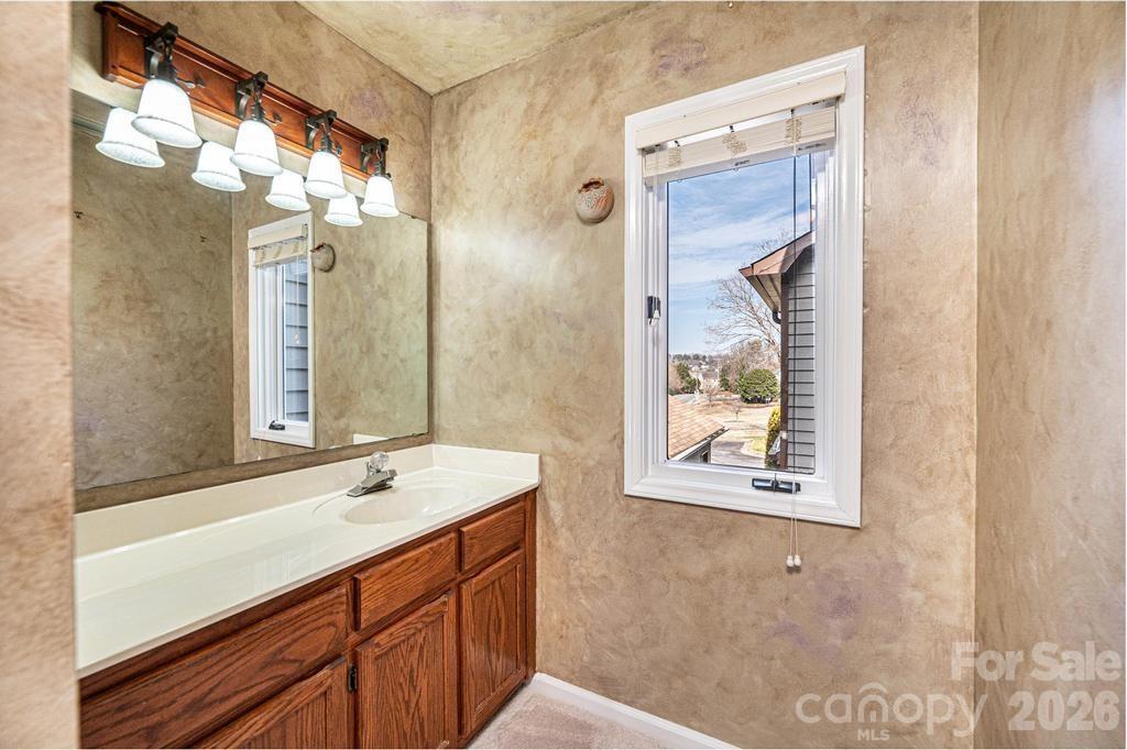 2231 6th Street NW Hickory NC 28601