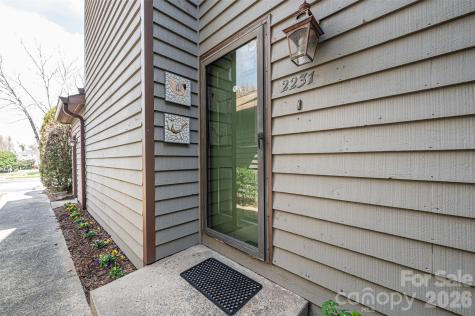 2231 6th Street NW Hickory NC 28601