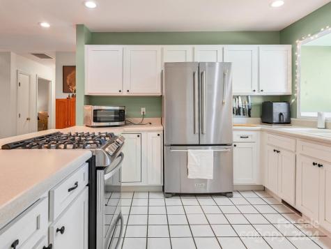 20 Foxglove Court Asheville NC 28805