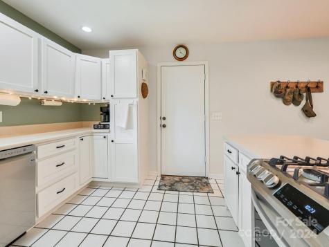 20 Foxglove Court Asheville NC 28805