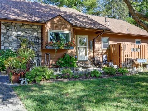 20 Foxglove Court Asheville NC 28805