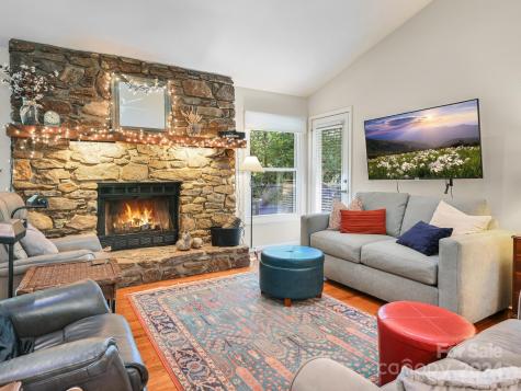 20 Foxglove Court Asheville NC 28805