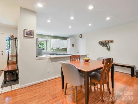 20 Foxglove Court Asheville NC 28805