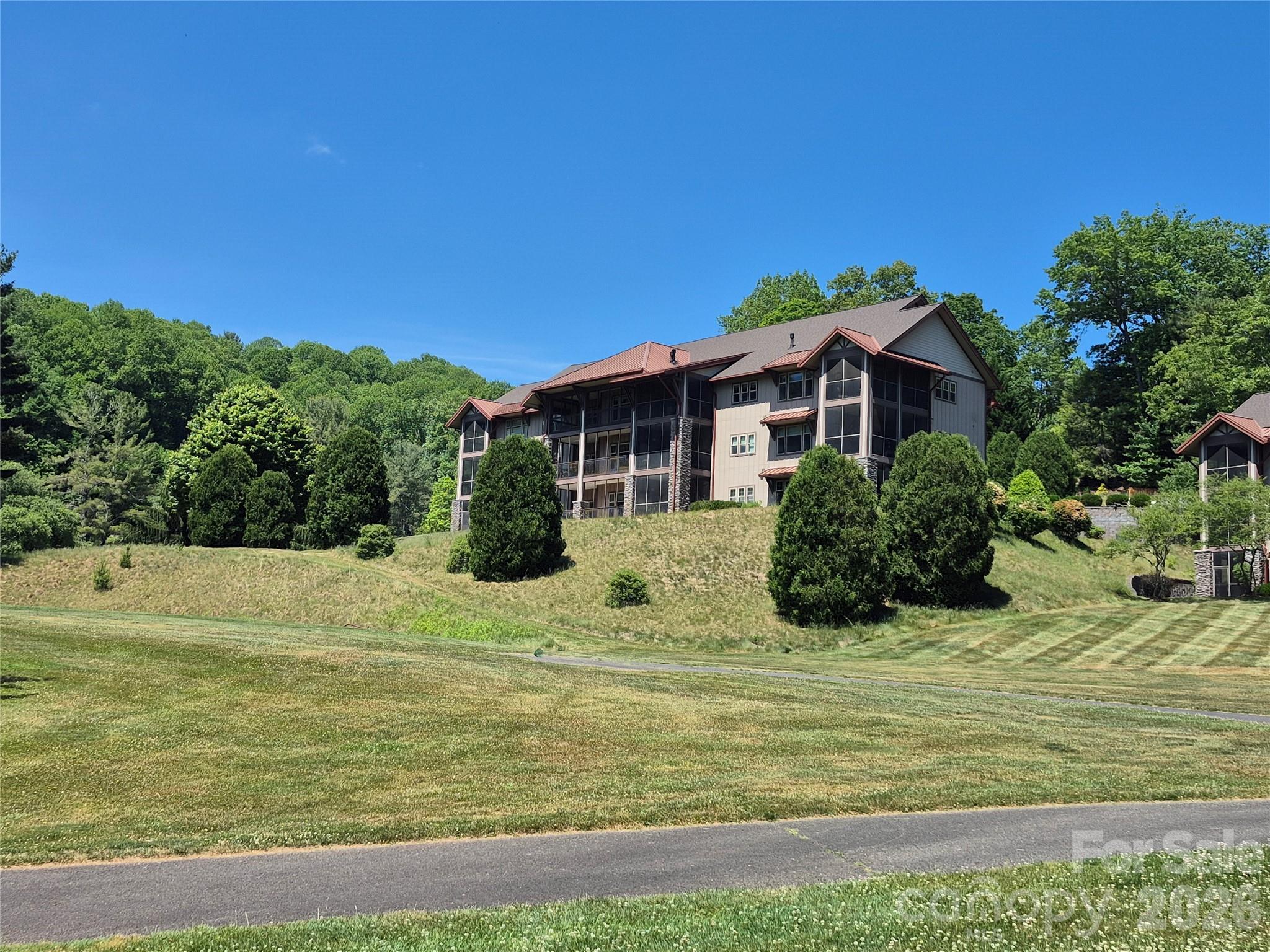 1564 Country Club Drive Maggie Valley NC 28751