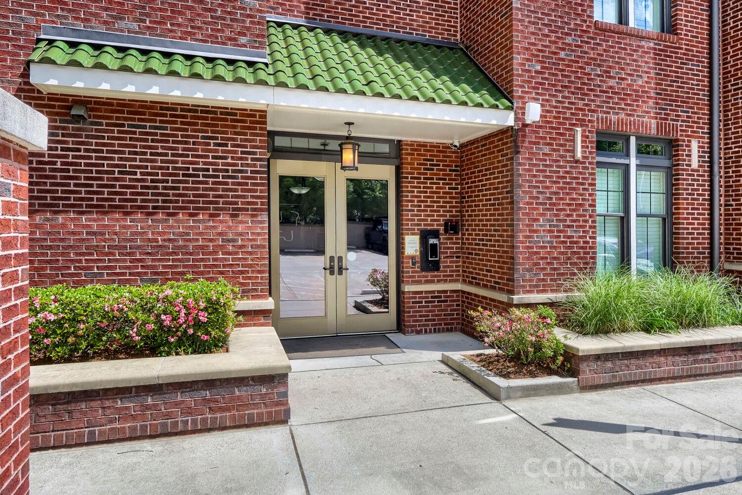 2810 Selwyn Avenue Charlotte NC 28209