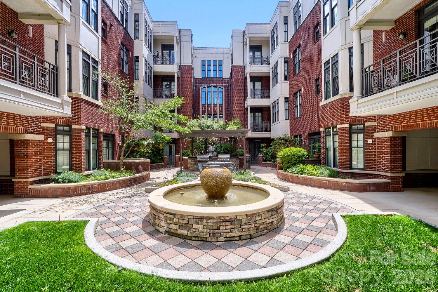 2810 Selwyn Avenue Charlotte NC 28209