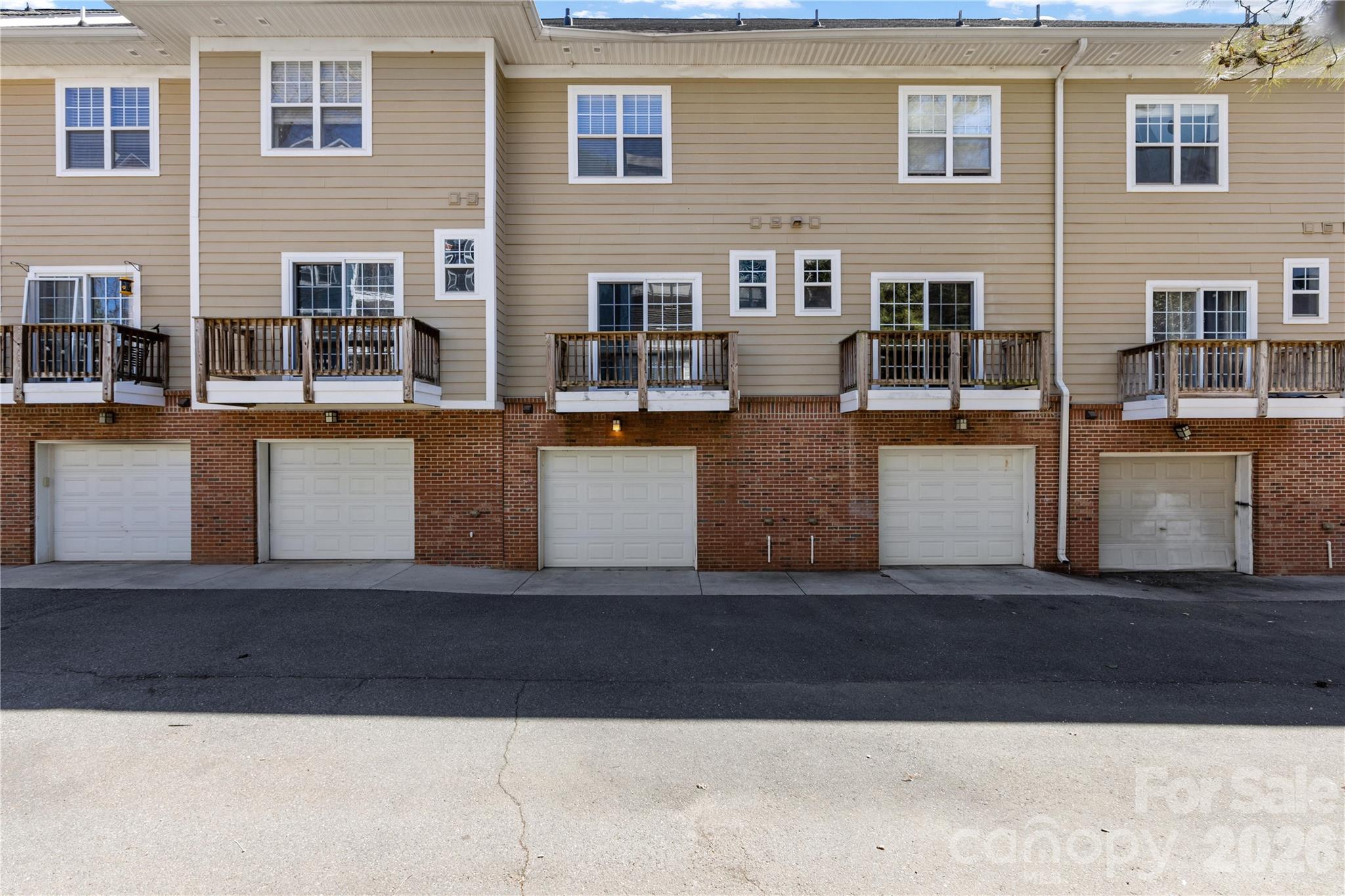 1127 Ilana Court Charlotte NC 28204