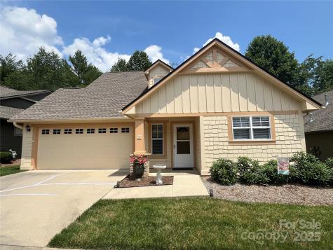 24 Gray Wolf Lane Hendersonville NC 28792