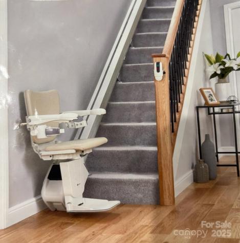 24 Gray Wolf Lane Hendersonville NC 28792