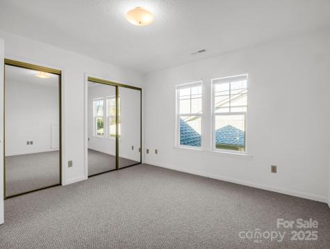 24 Gray Wolf Lane Hendersonville NC 28792