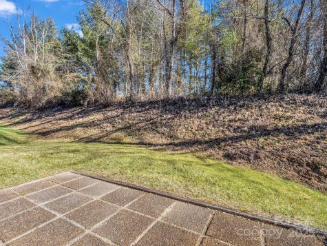 24 Gray Wolf Lane Hendersonville NC 28792