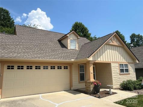 24 Gray Wolf Lane Hendersonville NC 28792