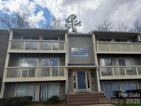 1610 Arlyn Circle Charlotte NC 28213
