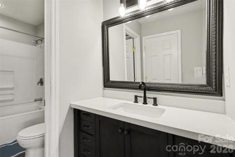 7255 Winery Lane Charlotte NC 28227