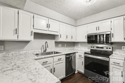 7255 Winery Lane Charlotte NC 28227