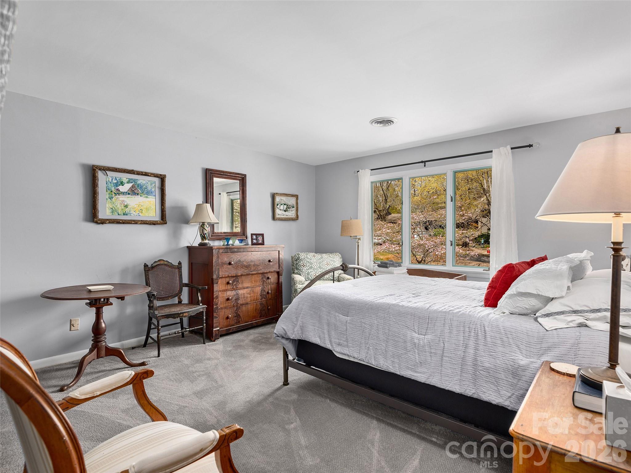 521 Crowfields Lane Asheville NC 28803