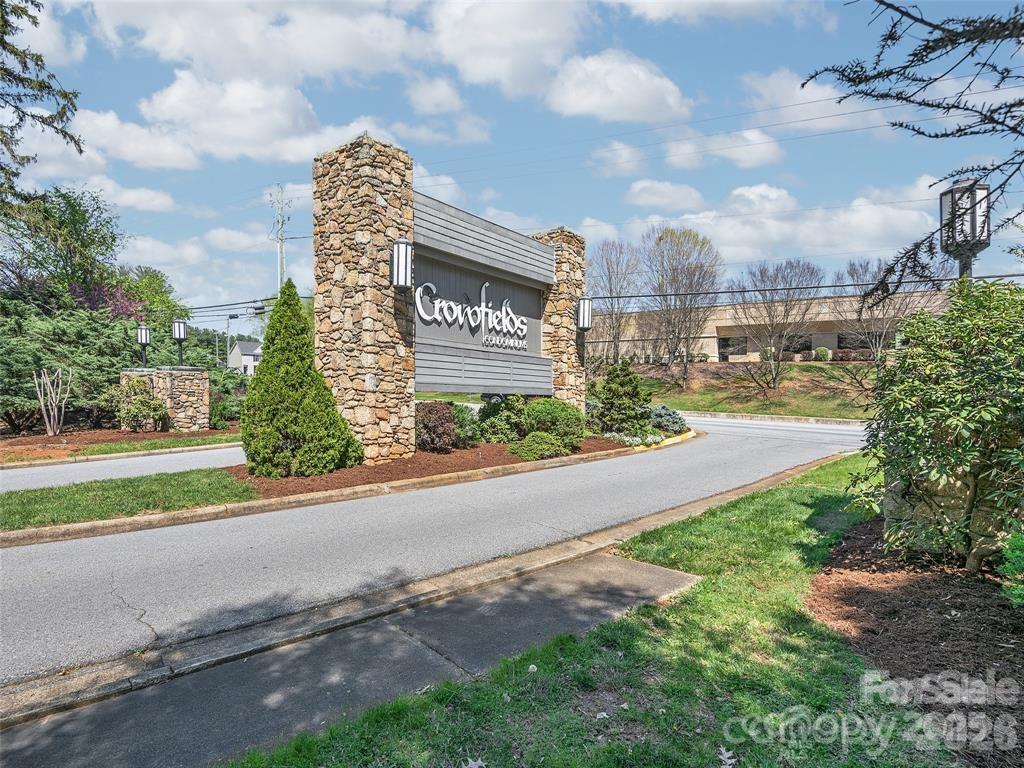521 Crowfields Lane Asheville NC 28803
