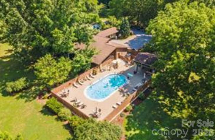521 Crowfields Lane Asheville NC 28803