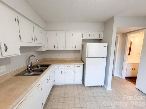 4726 Old Lantern Way Charlotte NC 28212