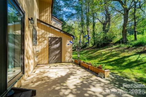 12 Pebble Creek Drive Asheville NC 28803
