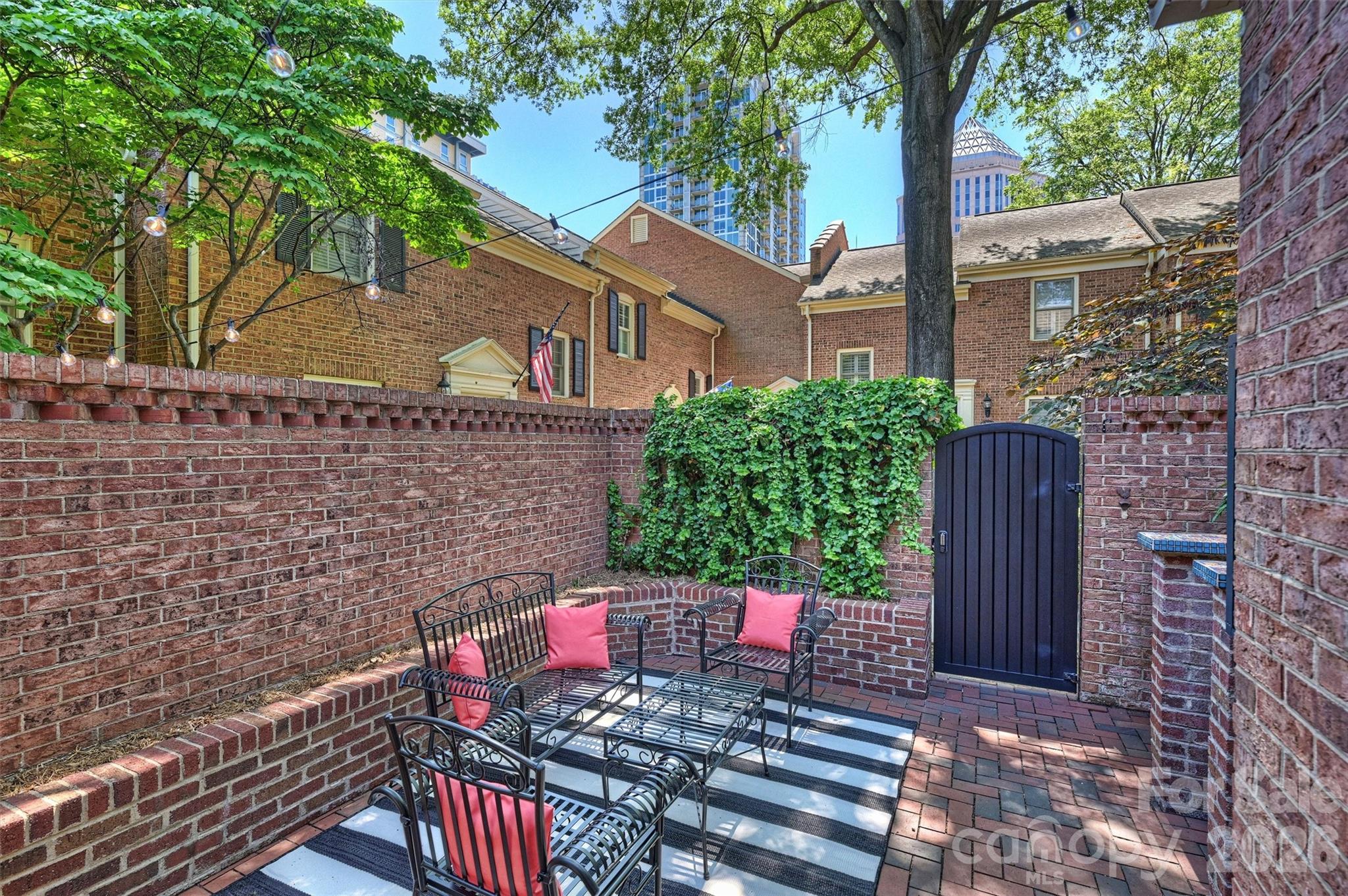 520 N Poplar Street Charlotte NC 28202