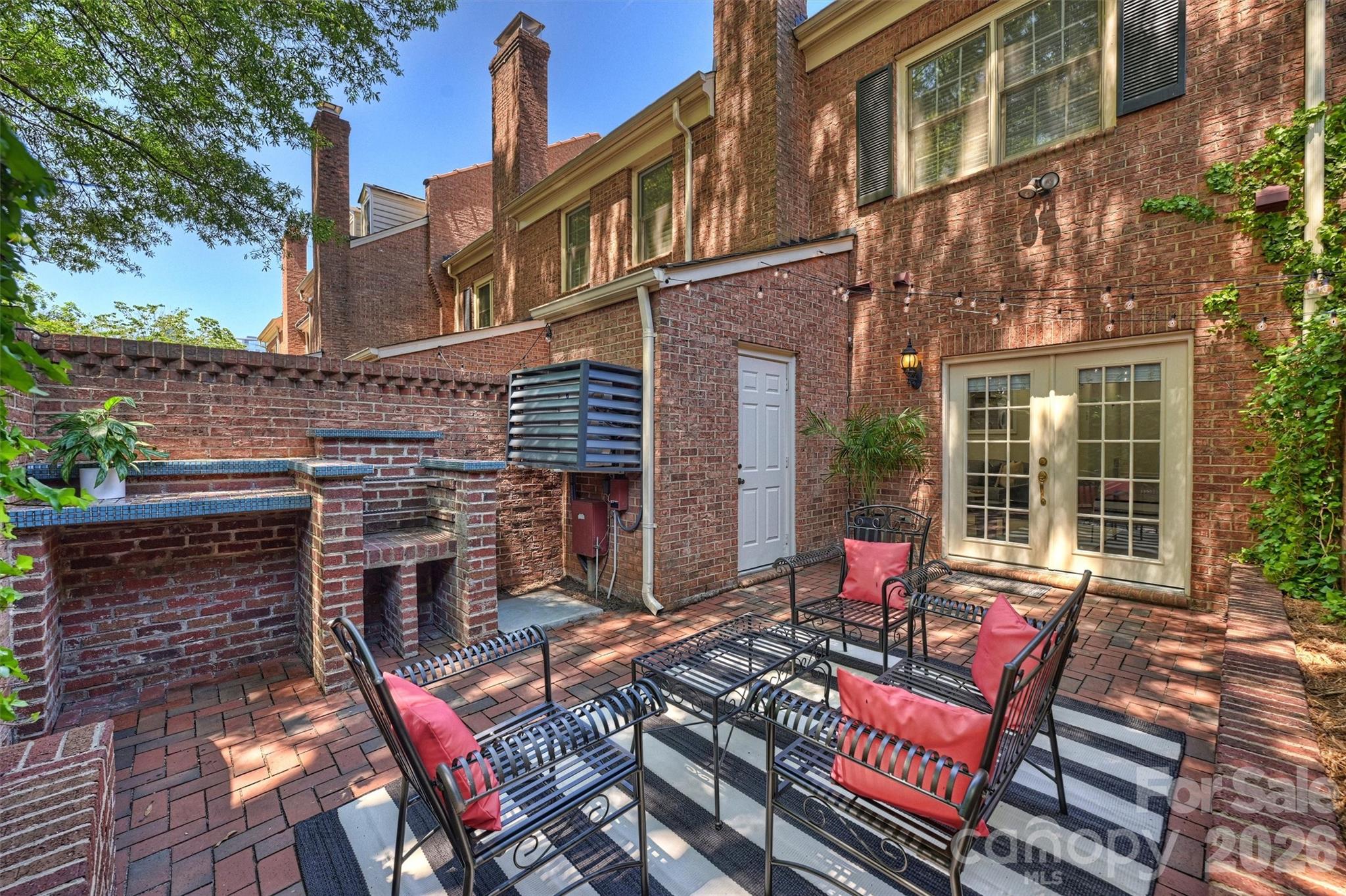 520 N Poplar Street Charlotte NC 28202