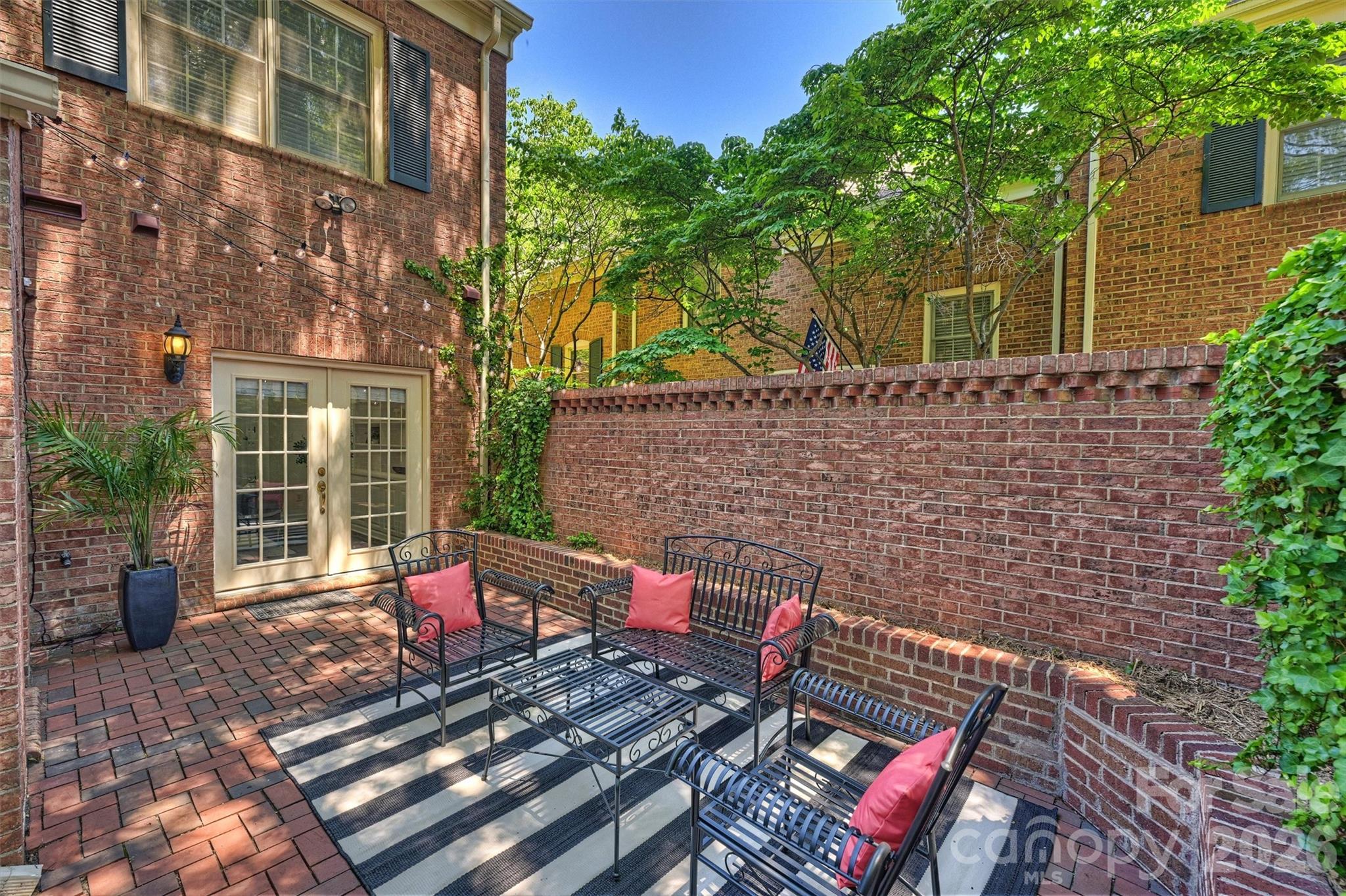 520 N Poplar Street Charlotte NC 28202