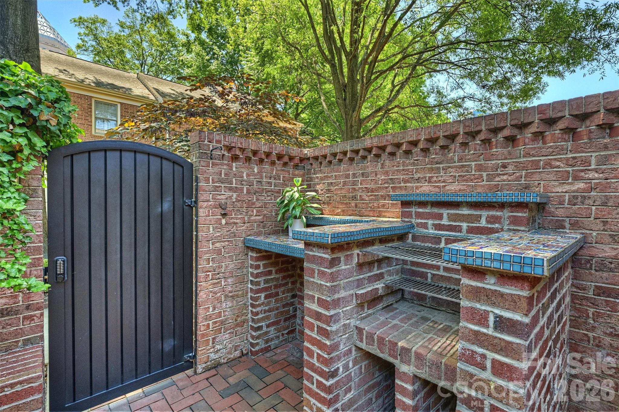 520 N Poplar Street Charlotte NC 28202